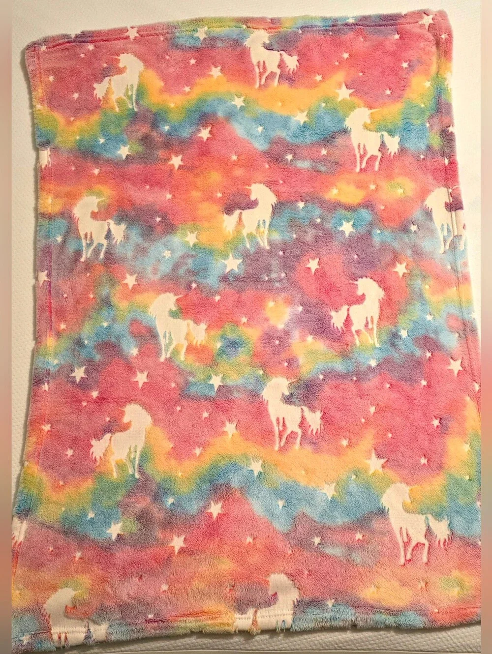 NWOT Glow In The Dark Baby Blanket Rainbow Unicorns